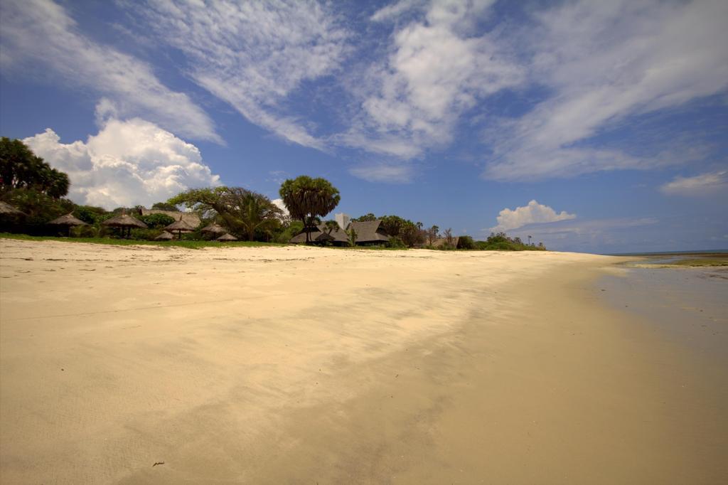 Amani Beach Resort Kutani Kültér fotó