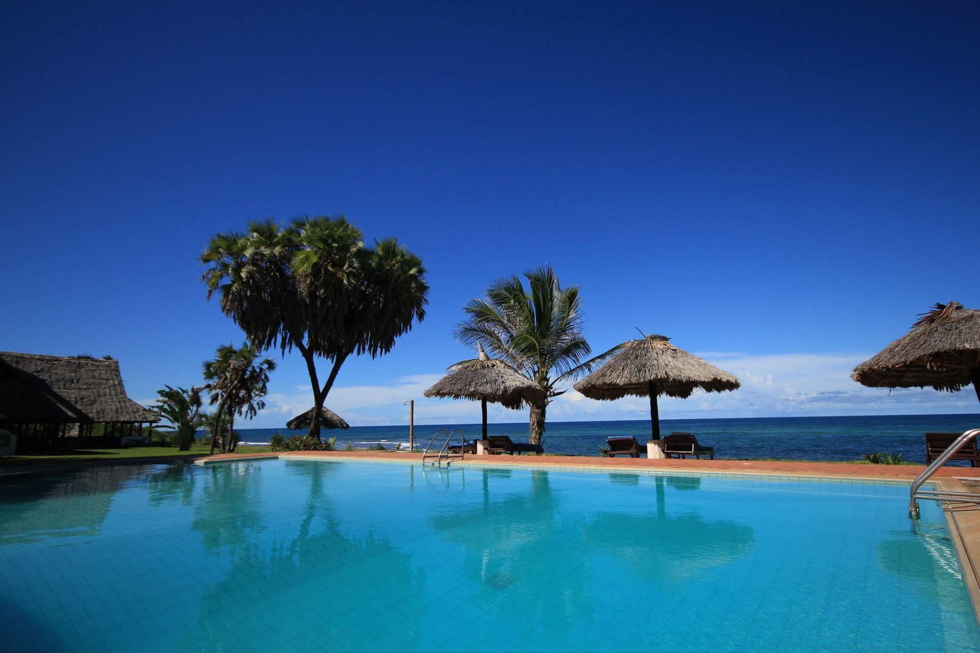 Amani Beach Resort Kutani Kültér fotó