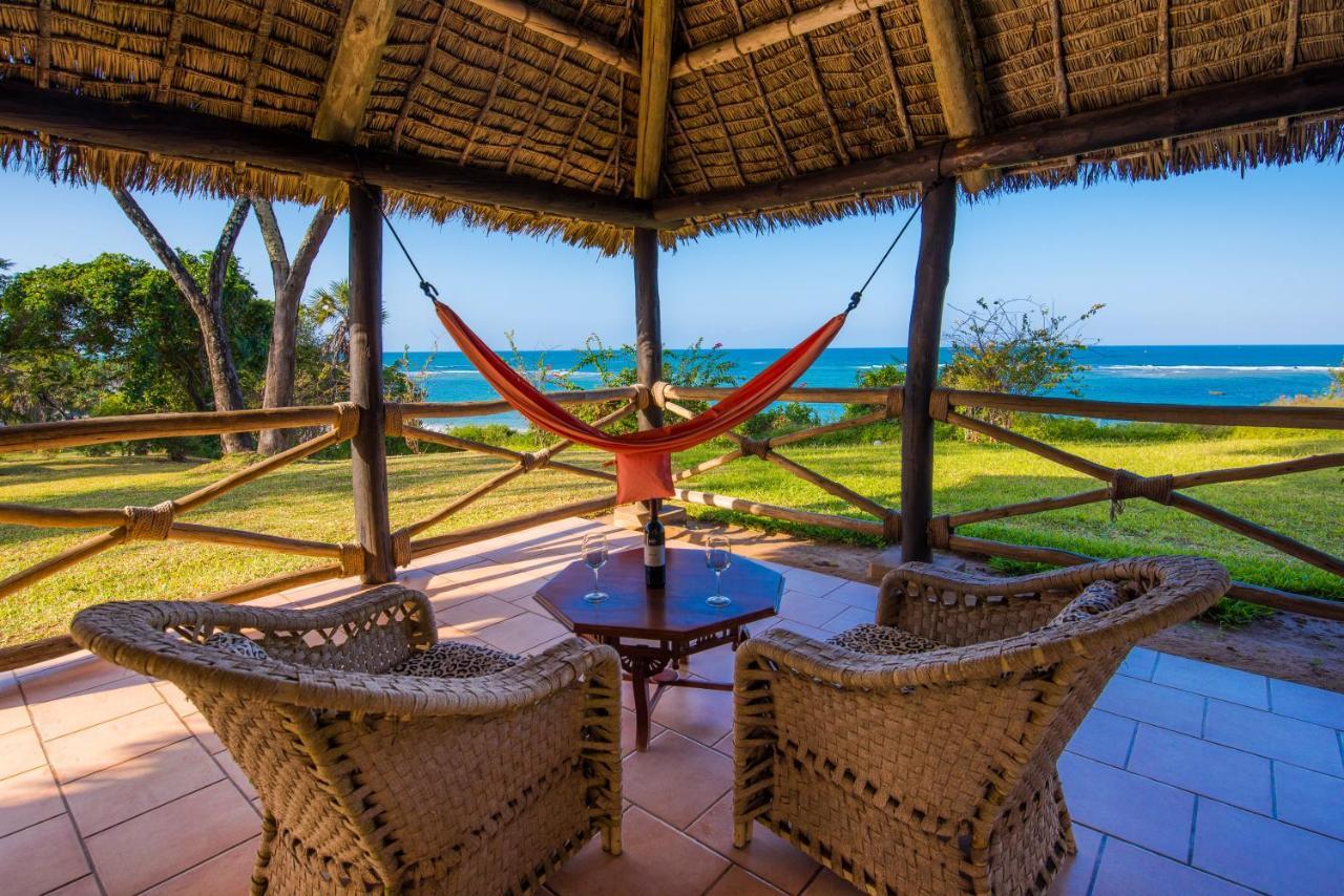 Amani Beach Resort Kutani Kültér fotó