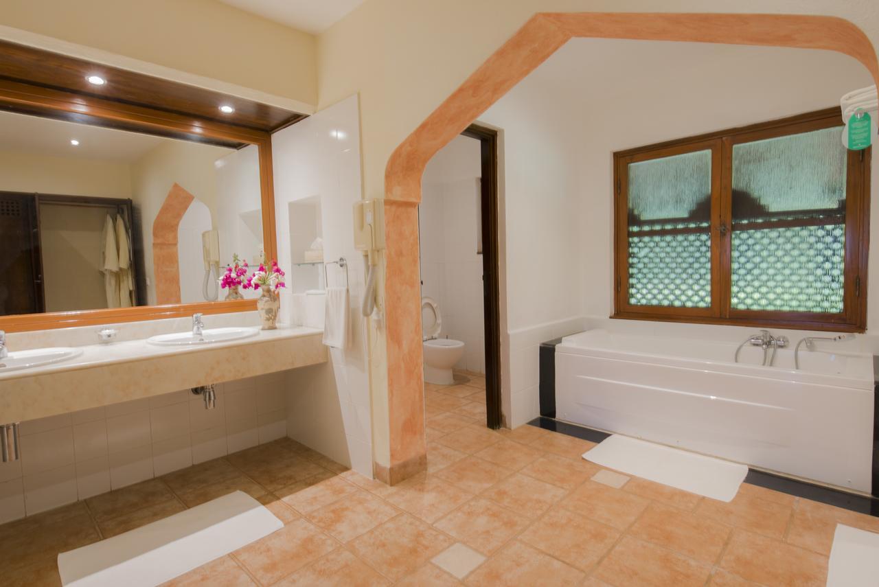 Amani Beach Resort Kutani Kültér fotó