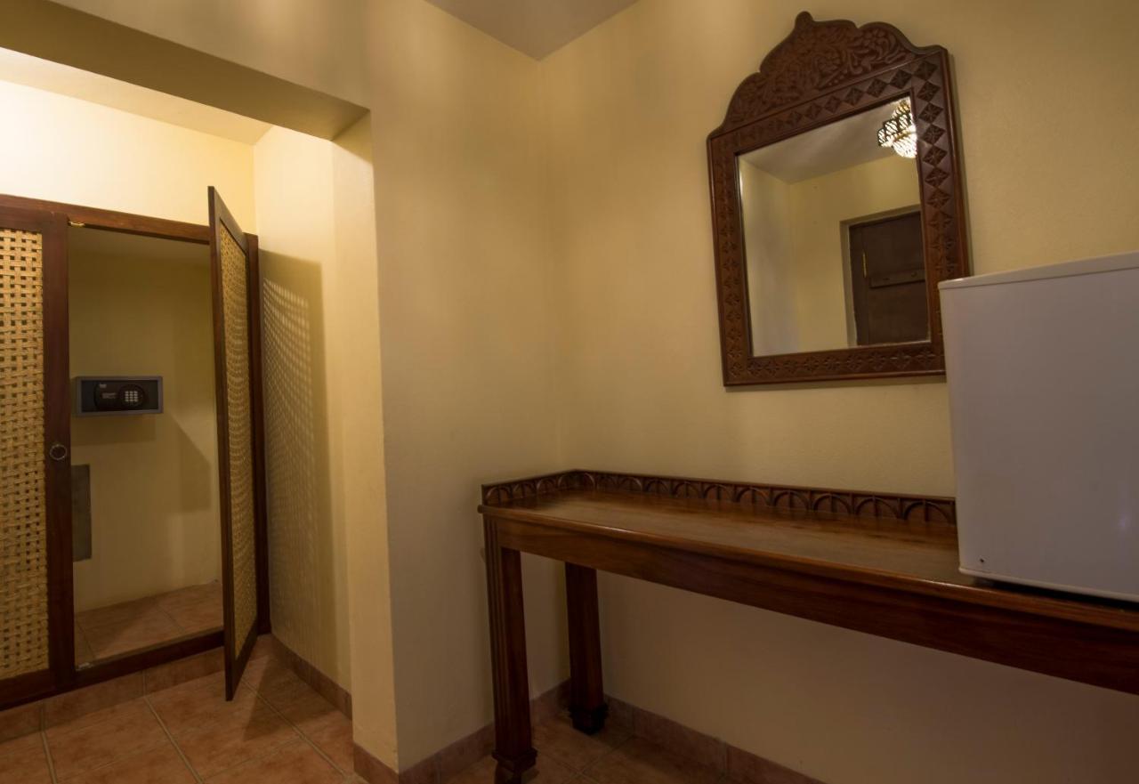 Amani Beach Resort Kutani Kültér fotó