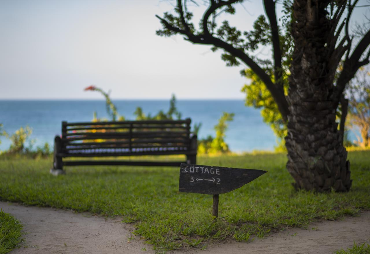 Amani Beach Resort Kutani Kültér fotó
